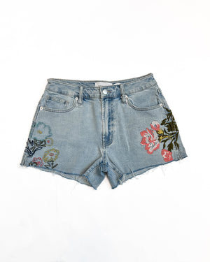 carrie shorts front