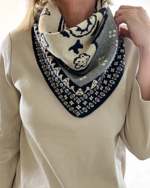 triangle sweater scarf