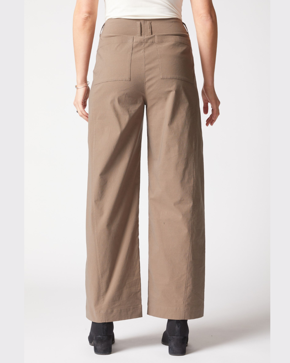 Urban Travel Pants in truffle
