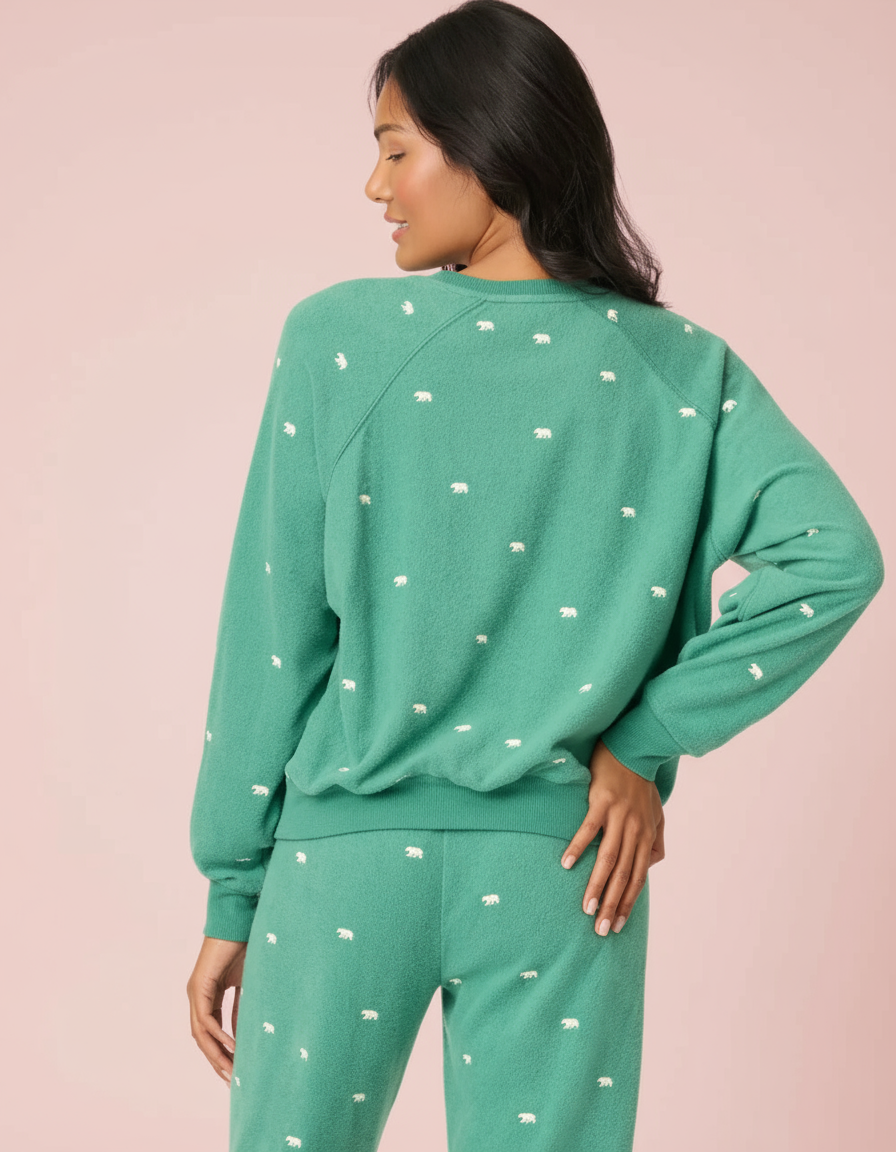 bear lounge top outsider