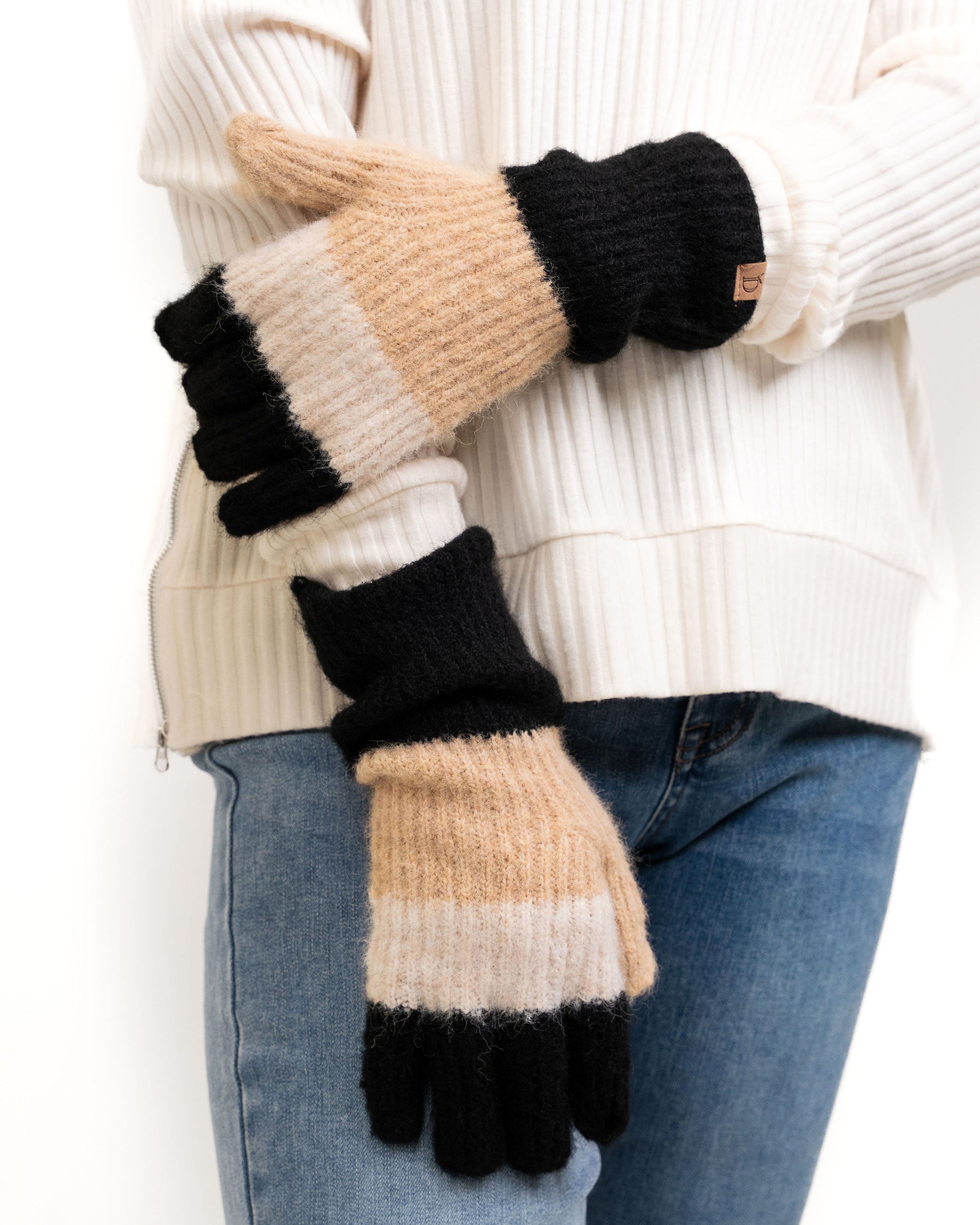 contrast gloves