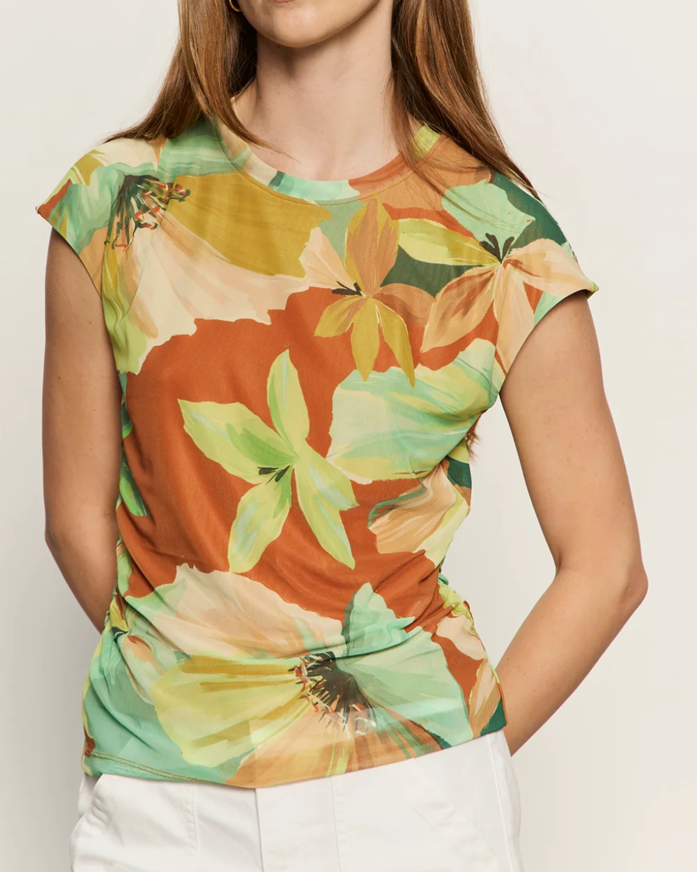 muscle tank in green house