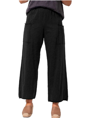 black pocket pants